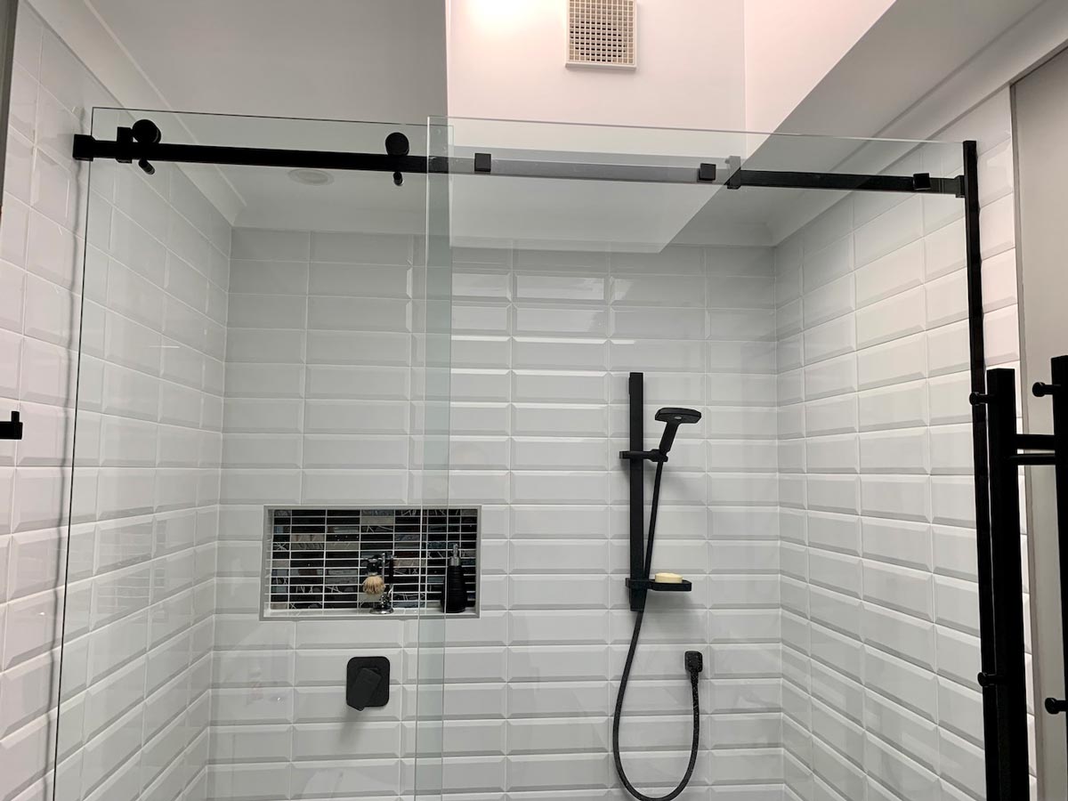 SHOWER SCREENS